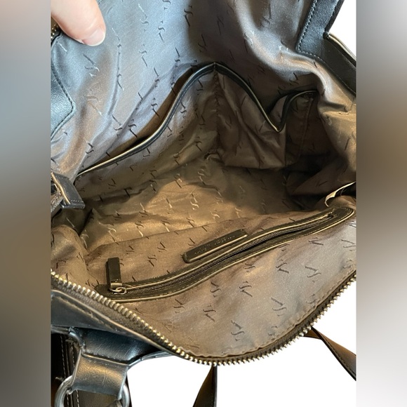 Simply Vera Vera Wang Shoulder Bag - Picture 6 of 6